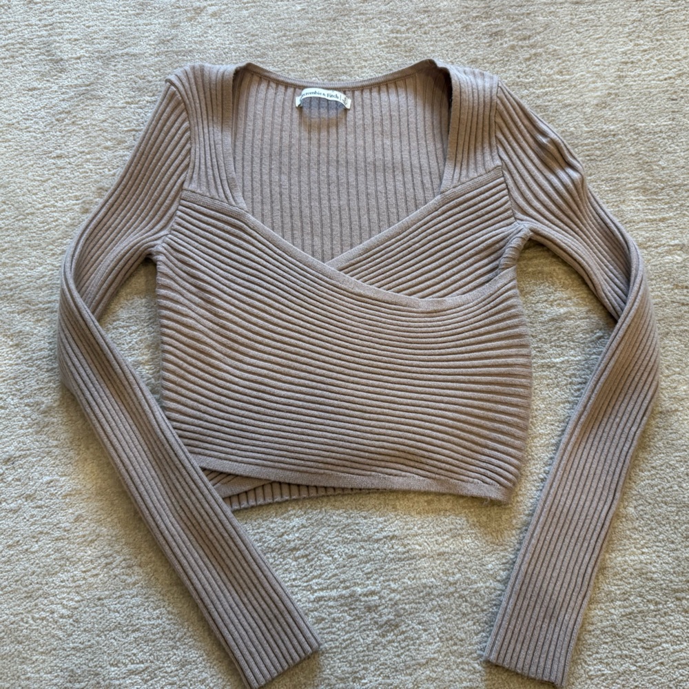 Abercrombie & Fitch Brown Ribbed Knit Top (Like New Size Small)